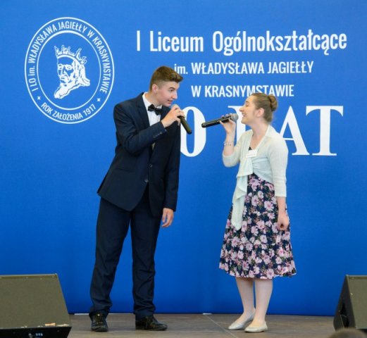 Jubileusz 100-lecia Szkoły - „Wspomnień czar” - część artystyczna podczas uroczystych obchodów Jubileuszu Szkoły